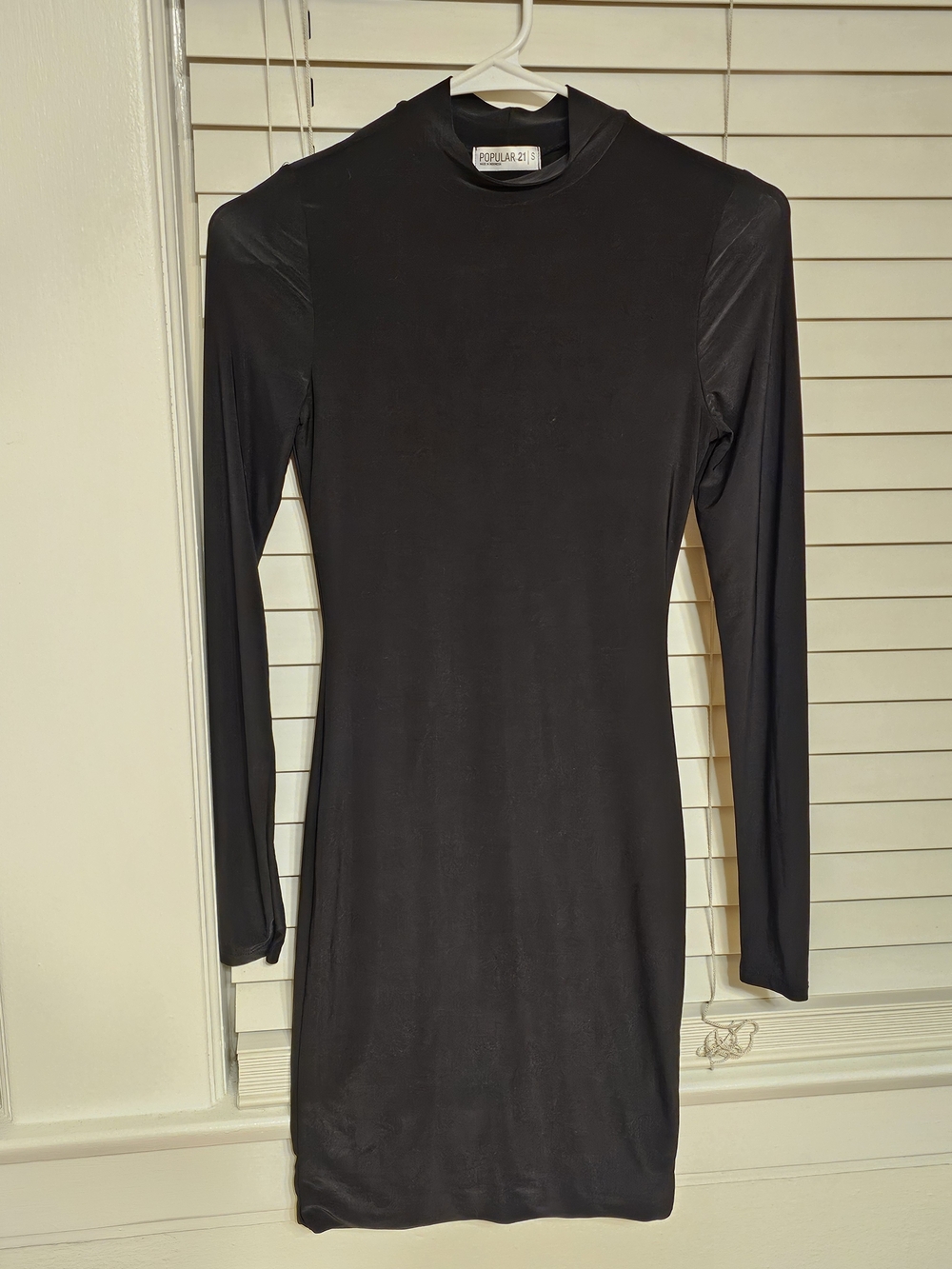 Popular 21 Black Long-Sleeve Bodycon Dress
